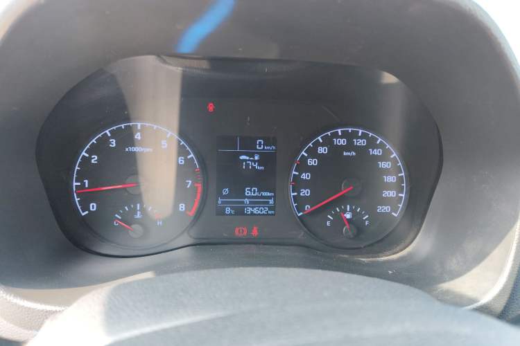 Used Hyundai Verna (new generation) 2016 1.4L Manual Cool Edition GLS Instrument Cluster