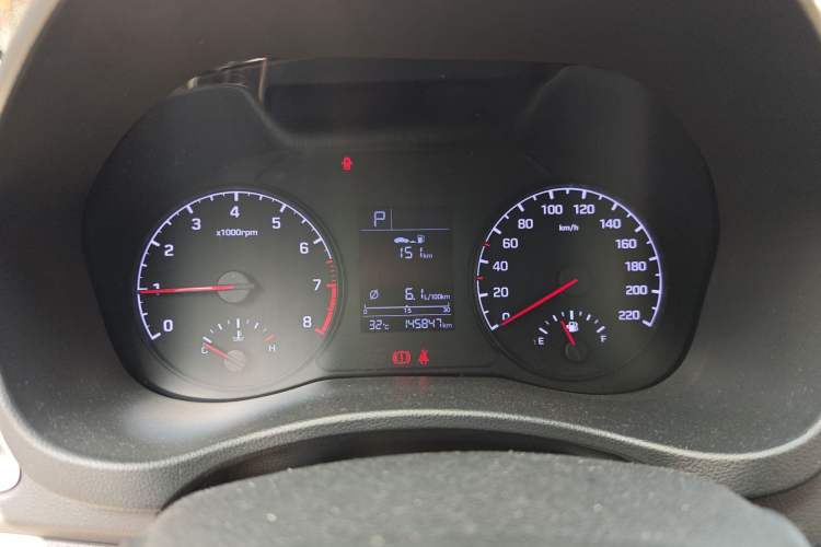Used Hyundai Verna (new generation) 2016 1.4L Automatic Cool Edition GLS Instrument Cluster
