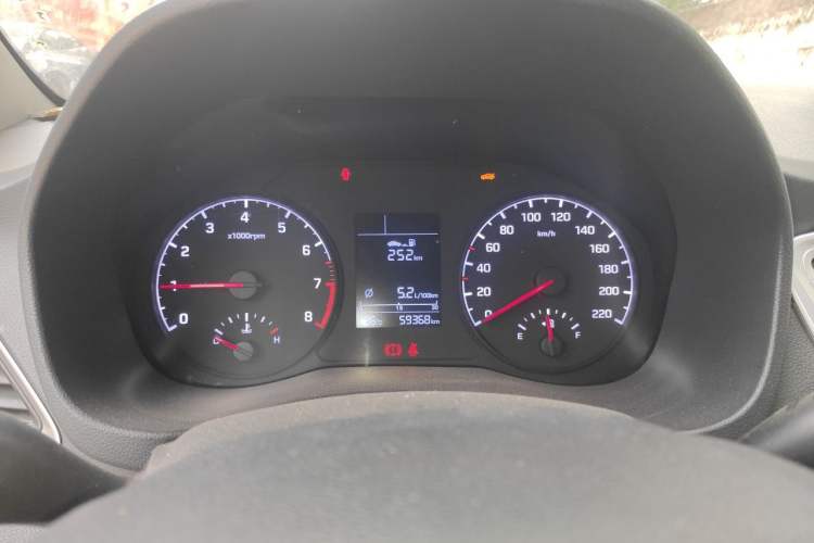 Used Hyundai Verna (new generation) 2016 1.4L Manual Cool Edition GLS Instrument Cluster