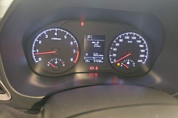 Used Hyundai Verna (new generation) 2016 1.4L Automatic Cool Edition GLS Instrument Cluster