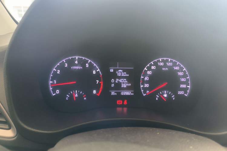 Used Hyundai Verna (new generation) 2016 1.4L Manual Cool Edition GLS Instrument Cluster