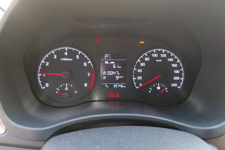 Used Hyundai Verna (new generation) 2016 1.4L Automatic Cool Edition GLS Instrument Cluster