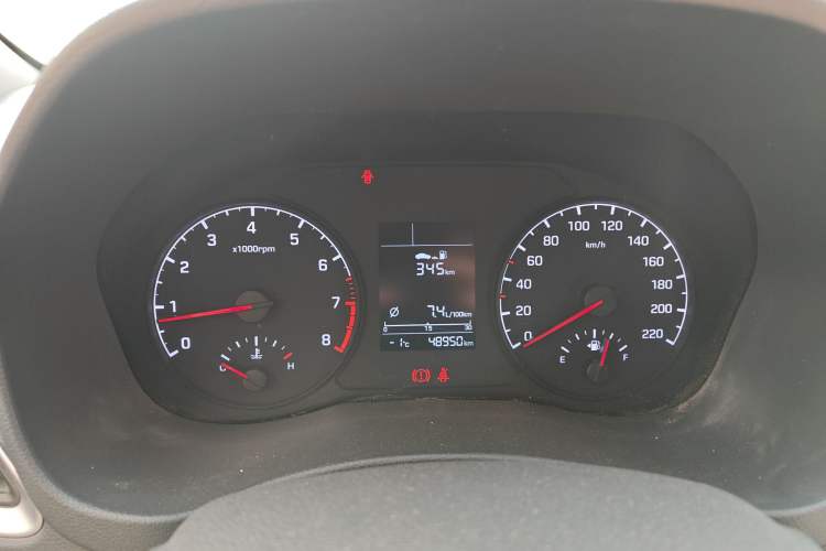 Used Hyundai Verna (new generation) 2016 1.4L Manual Cool Edition GLS Instrument Cluster