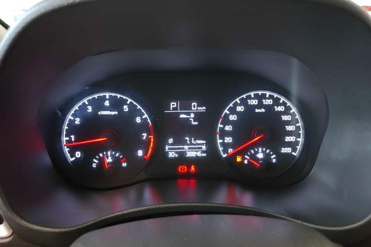 Used Hyundai Verna (new generation) 2016 1.4L Automatic Cool Edition GLS Instrument Cluster