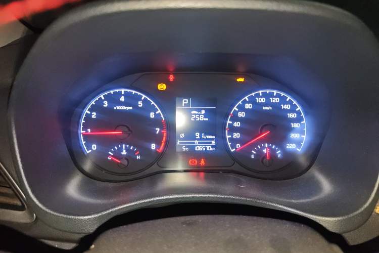 Used Hyundai Verna (new generation) 2016 1.4L Automatic Cool Edition GLS Instrument Cluster