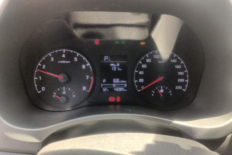 Used Hyundai Verna (new generation) 2016 1.4L Automatic Cool Edition GLS Instrument Cluster