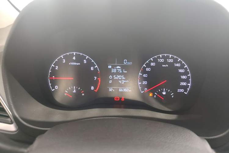 Used Hyundai Verna (new generation) 2016 1.4L Manual Cool Edition GLS Instrument Cluster