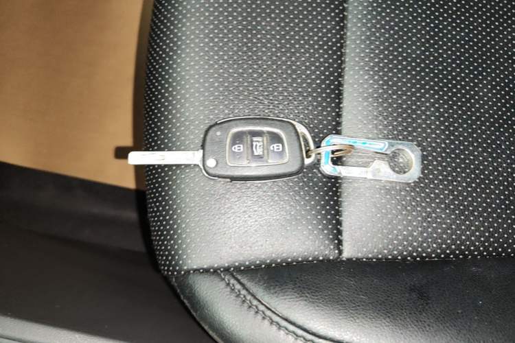 Used Hyundai Verna (new generation) 2016 1.4L Manual Cool Edition GLS Interior 1
