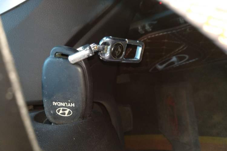 Used Hyundai Verna (new generation) 2016 1.4L Automatic Cool Edition GLS Interior 1