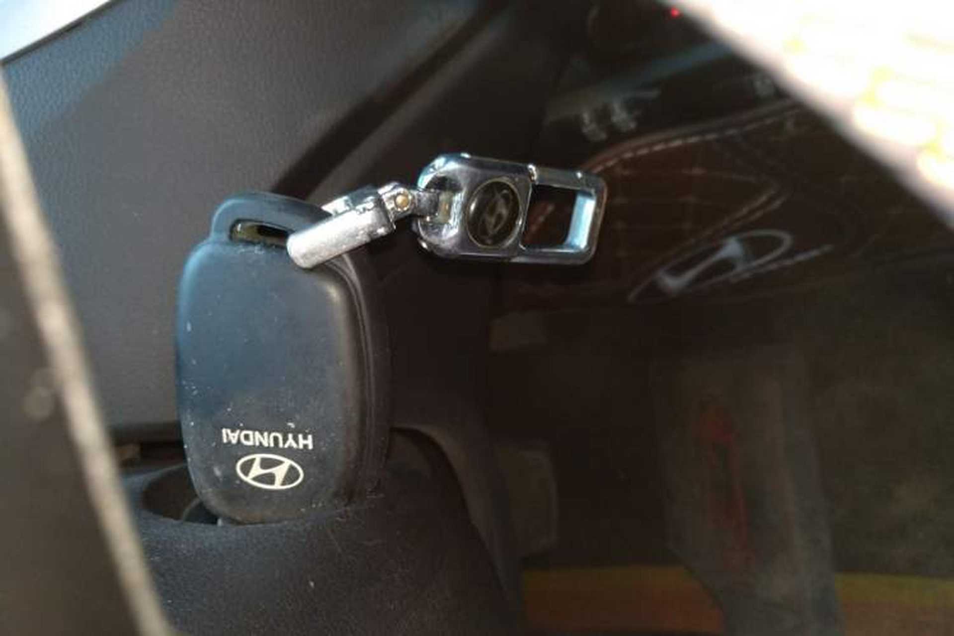 Used Hyundai Verna (new generation) 2016 1.4L Automatic Cool Edition GLS Interior 1