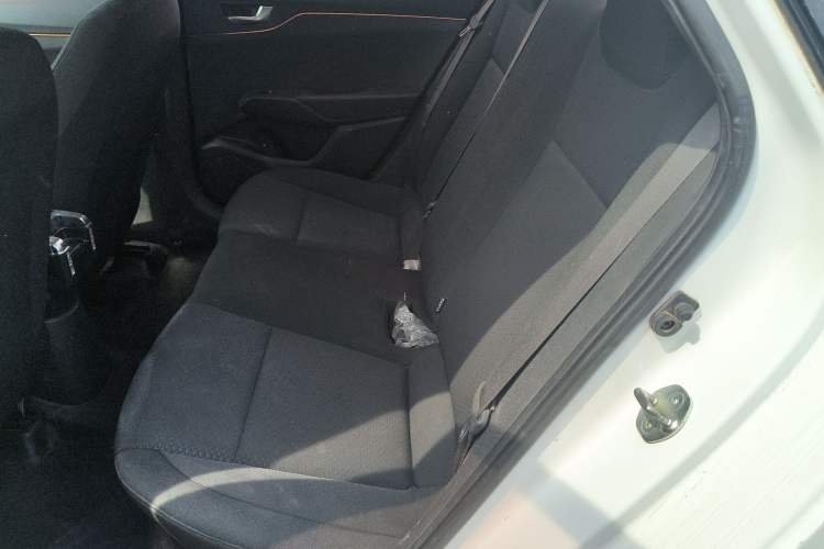 Used Hyundai Verna (new generation) 2016 1.4L Manual Cool Edition GLS Interior 1