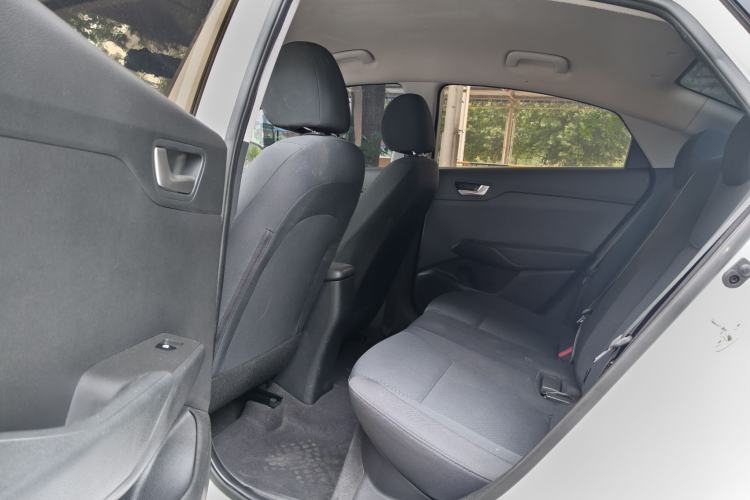Used Hyundai Verna (new generation) 2016 1.4L Automatic Cool Edition GLS Interior 2
