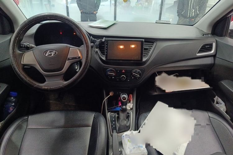 Used Hyundai Verna (new generation) 2016 1.4L Automatic Cool Edition GLS Interior 2