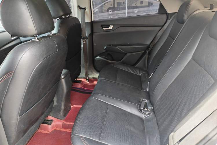 Used Hyundai Verna (new generation) 2016 1.4L Automatic Cool Edition GLS Interior 3