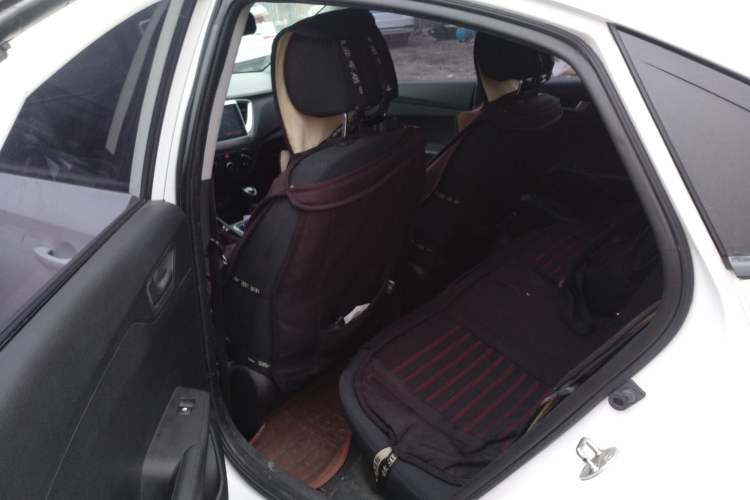 Used Hyundai Verna (new generation) 2016 1.4L Automatic Cool Edition GLS Interior 4