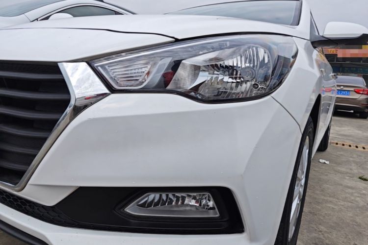Used Hyundai Verna (new generation) 2016 1.4L Manual Cool Edition GLS Left Front Headlight
