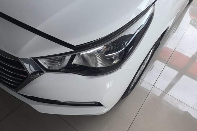 Used Hyundai Verna (new generation) 2016 1.4L Automatic Cool Edition GLS Left Front Headlight