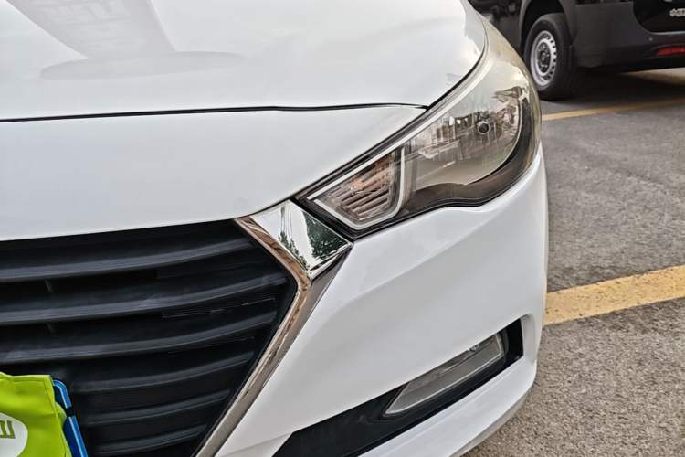 Used Hyundai Verna (new generation) 2016 1.4L Automatic Cool Edition GLS Left Front Headlight