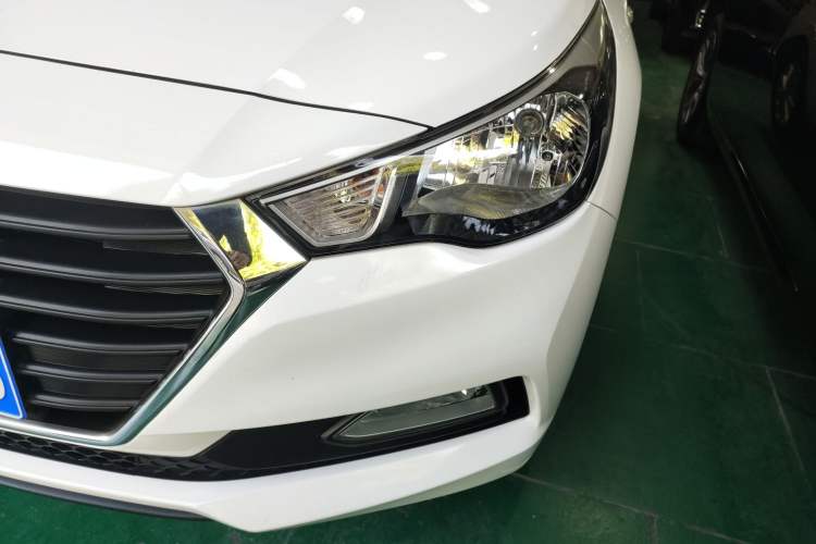 Used Hyundai Verna (new generation) 2016 1.4L Manual Cool Edition GLS Left Front Headlight