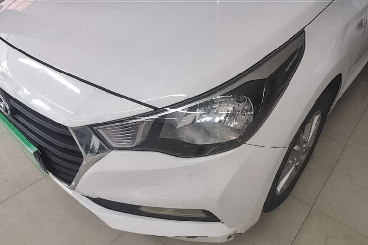 Used Hyundai Verna (new generation) 2016 1.4L Automatic Cool Edition GLS Left Front Headlight