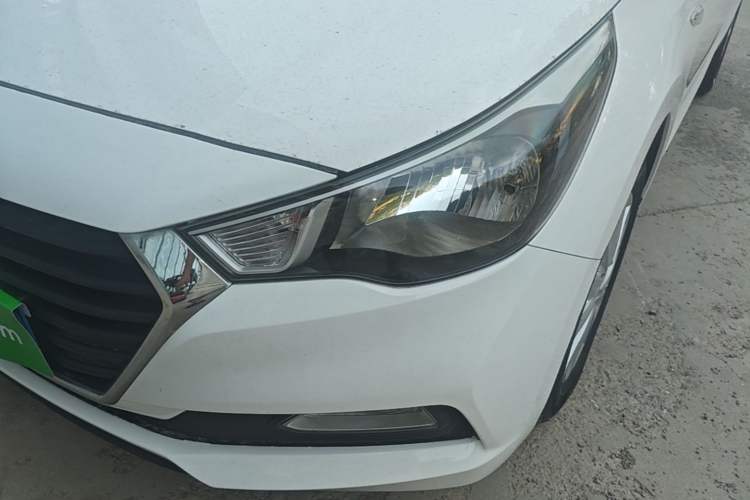 Used Hyundai Verna (new generation) 2016 1.4L Automatic Cool Edition GLS Left Front Headlight