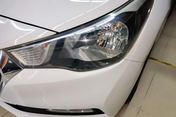 Used Hyundai Verna (new generation) 2016 1.4L Manual Cool Edition GLS Left Front Headlight