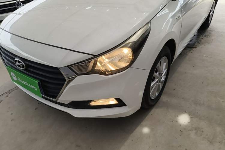 Used Hyundai Verna (new generation) 2016 1.4L Automatic Cool Edition GLS Left Front Headlight