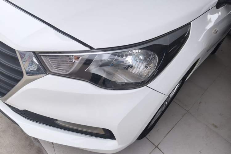Used Hyundai Verna (new generation) 2016 1.4L Automatic Cool Edition GLS Left Front Headlight