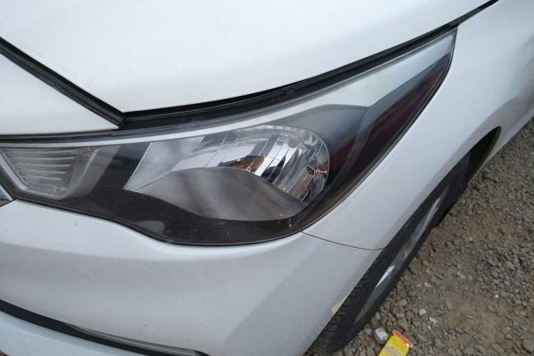 Used Hyundai Verna (new generation) 2016 1.4L Automatic Cool Edition GLS Left Front Headlight