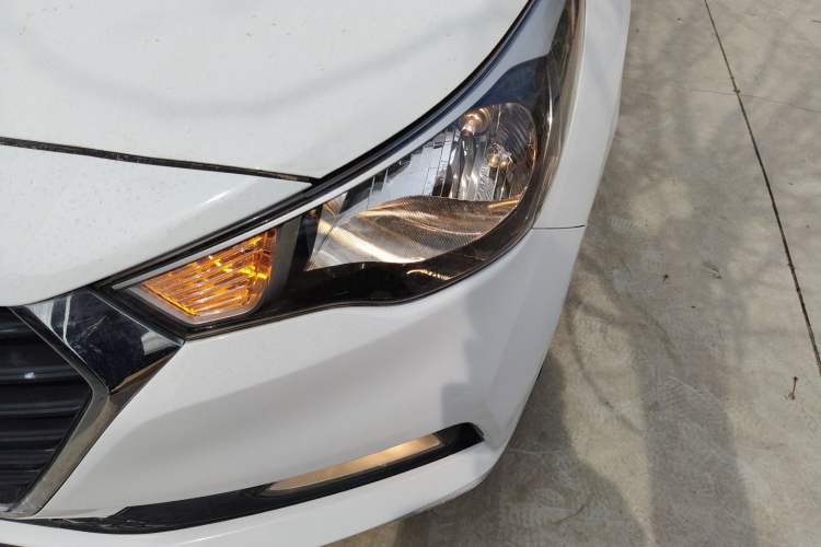 Used Hyundai Verna (new generation) 2016 1.4L Automatic Cool Edition GLS Left Front Headlight