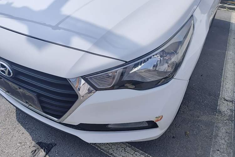 Used Hyundai Verna (new generation) 2016 1.4L Manual Cool Edition GLS Left Front Headlight