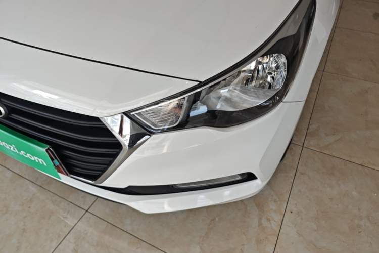 Used Hyundai Verna (new generation) 2016 1.4L Automatic Cool Edition GLS Left Front Headlight