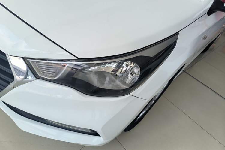 Used Hyundai Verna (new generation) 2016 1.4L Manual Cool Edition GLS Left Front Headlight