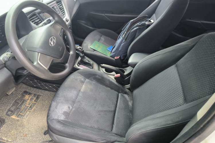Used Hyundai Verna (new generation) 2016 1.4L Automatic Cool Edition GLS Left Front Seat