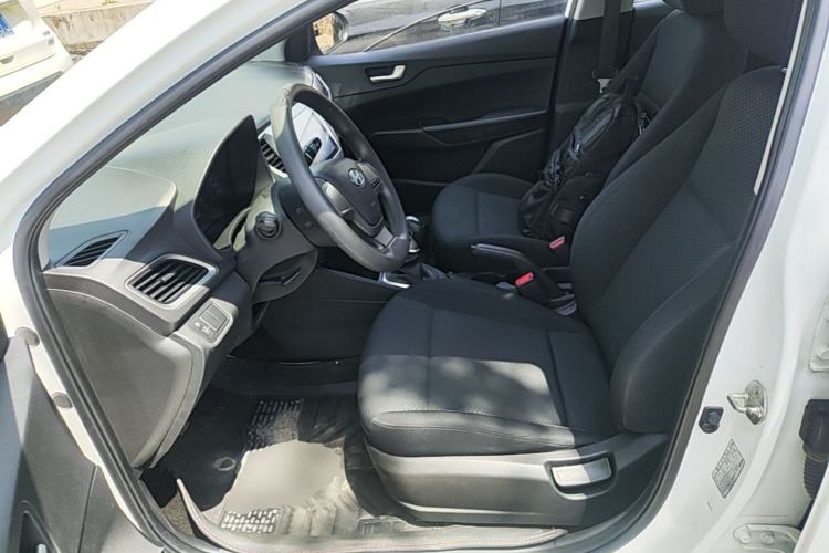 Used Hyundai Verna (new generation) 2016 1.4L Manual Cool Edition GLS Left Front Seat