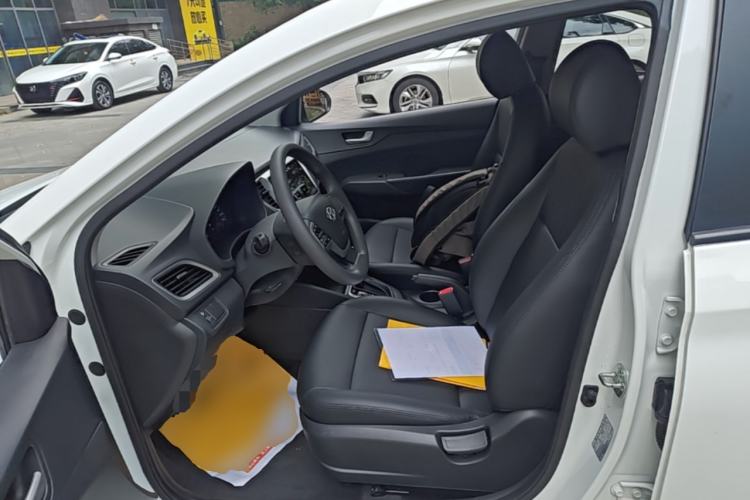 Used Hyundai Verna (new generation) 2016 1.4L Automatic Cool Edition GLS Left Front Seat
