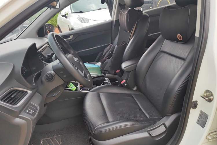Used Hyundai Verna (new generation) 2016 1.4L Automatic Cool Edition GLS Left Front Seat