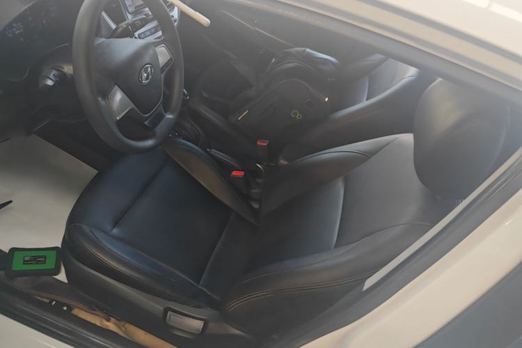 Used Hyundai Verna (new generation) 2016 1.4L Automatic Cool Edition GLS Left Front Seat