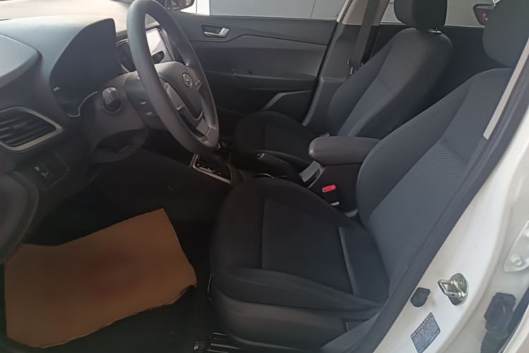 Used Hyundai Verna (new generation) 2016 1.4L Automatic Cool Edition GLS Left Front Seat