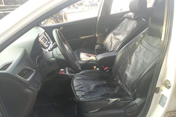 Used Hyundai Verna (new generation) 2016 1.4L Manual Cool Edition GLS Left Front Seat