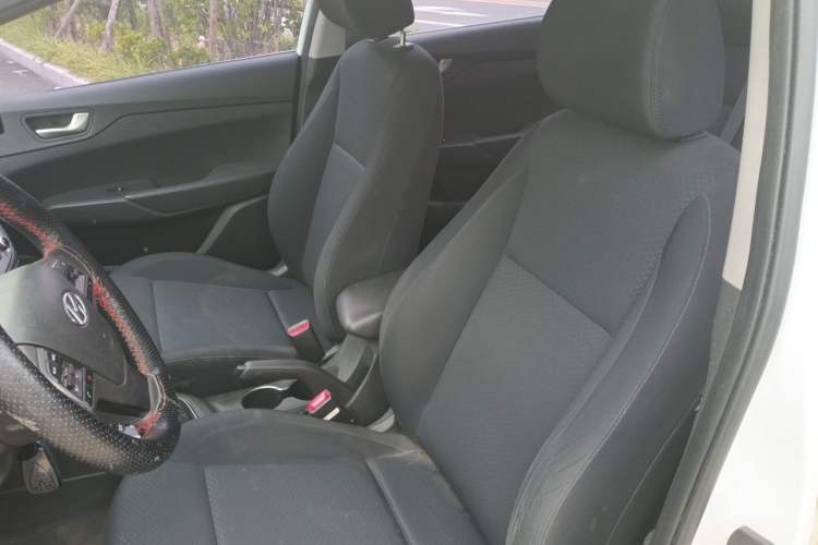 Used Hyundai Verna (new generation) 2016 1.4L Automatic Cool Edition GLS Left Front Seat