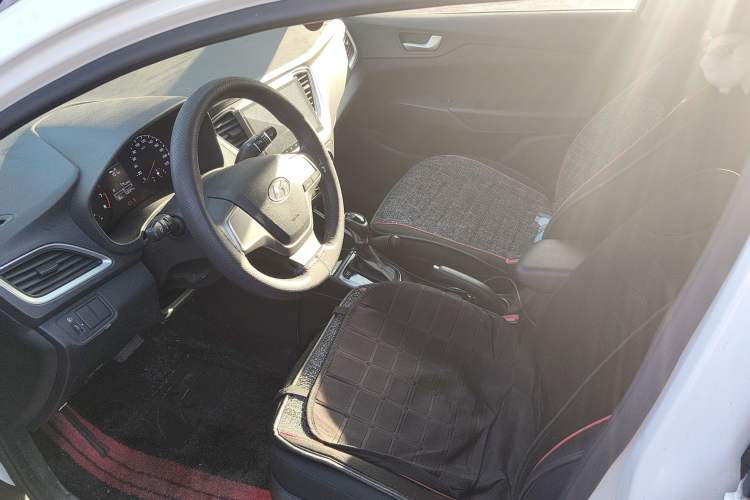 Used Hyundai Verna (new generation) 2016 1.4L Automatic Cool Edition GLS Left Front Seat