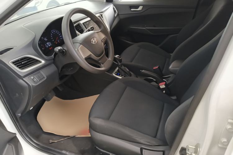 Used Hyundai Verna (new generation) 2016 1.4L Automatic Cool Edition GLS Left Front Seat