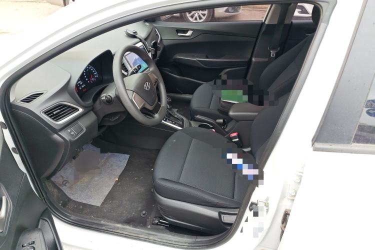 Used Hyundai Verna (new generation) 2016 1.4L Automatic Cool Edition GLS Left Front Seat