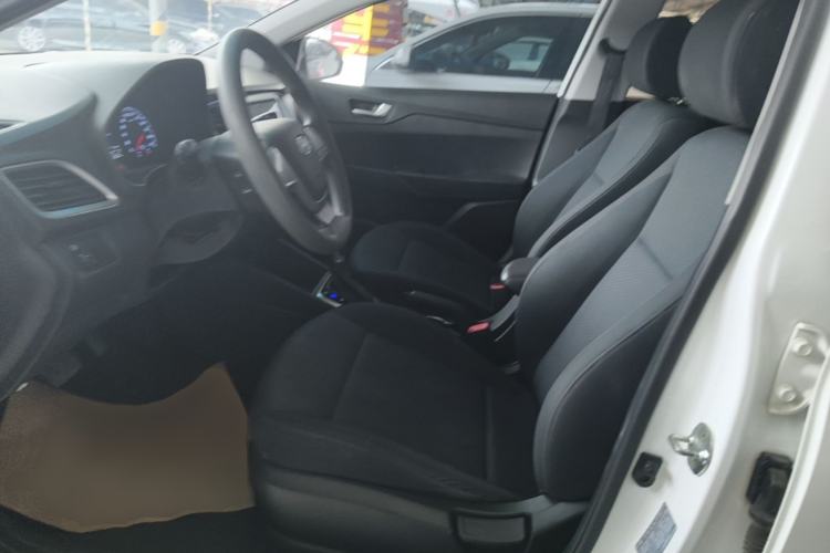 Used Hyundai Verna (new generation) 2016 1.4L Automatic Cool Edition GLS Left Front Seat