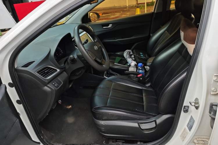 Used Hyundai Verna (new generation) 2016 1.4L Automatic Cool Edition GLS Left Front Seat