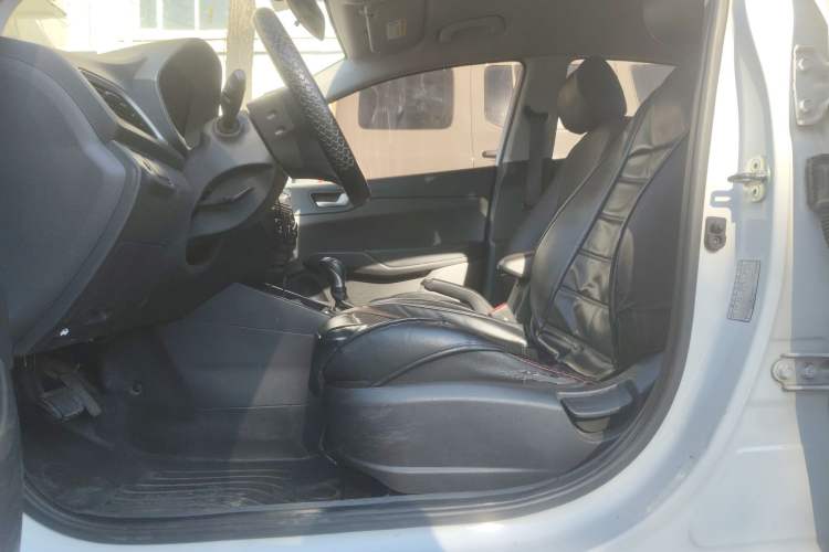 Used Hyundai Verna (new generation) 2016 1.4L Automatic Cool Edition GLS Left Front Seat
