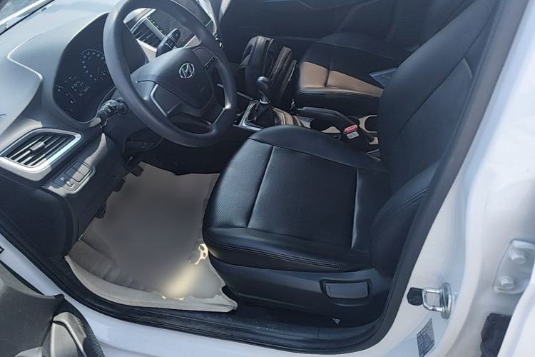 Used Hyundai Verna (new generation) 2016 1.4L Manual Cool Edition GLS Left Front Seat