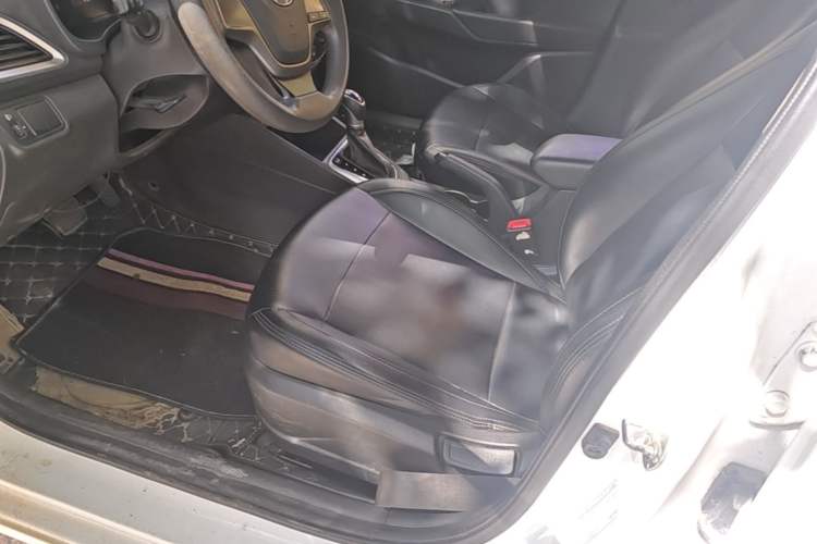 Used Hyundai Verna (new generation) 2016 1.4L Automatic Cool Edition GLS Left Front Seat
