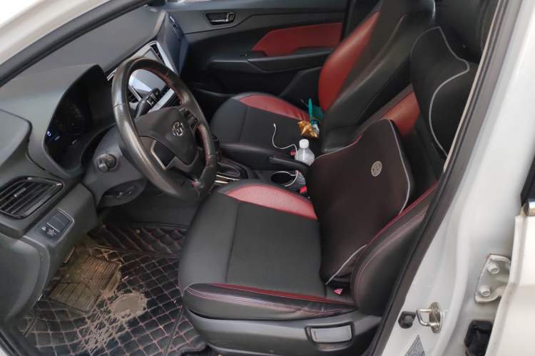 Used Hyundai Verna (new generation) 2016 1.4L Automatic Sport Edition Left Front Seat
